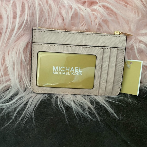 Michael Kors Keychain Wallet - Picture 2 of 4